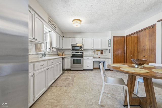 9624 Perlinda Lane, Indianapolis, IN 46259