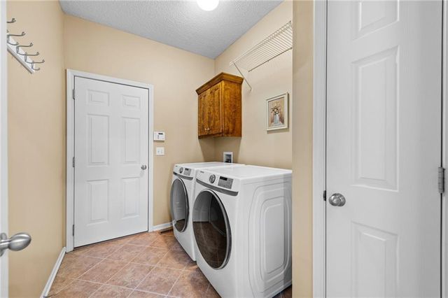 545 S Minter Road, Grain Valley, MO 64029