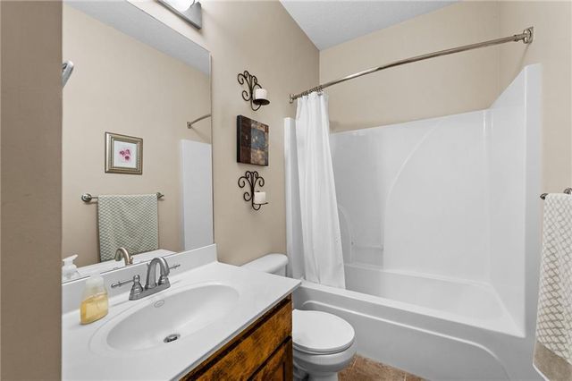 545 S Minter Road, Grain Valley, MO 64029