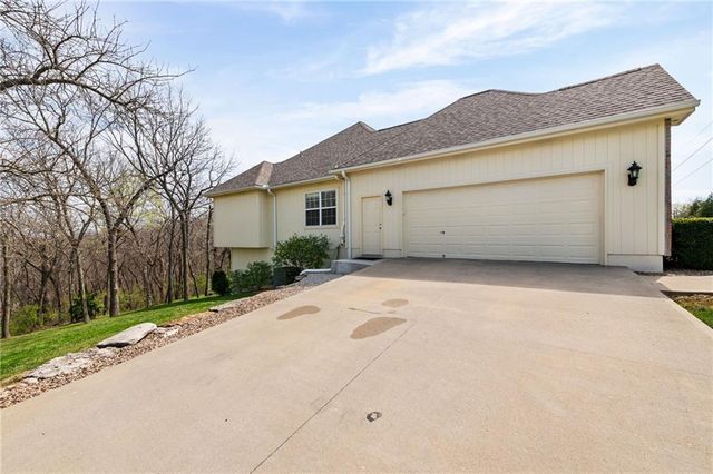 545 S Minter Road, Grain Valley, MO 64029