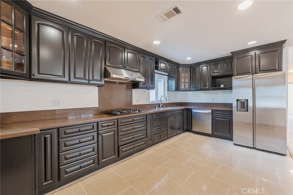 Image 4 of property listing at 4850 O Sullivan, Los Angeles, CA 90032