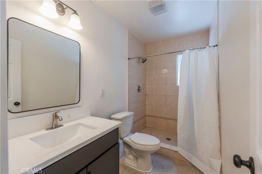 Image 8 of property listing at 4850 O Sullivan, Los Angeles, CA 90032