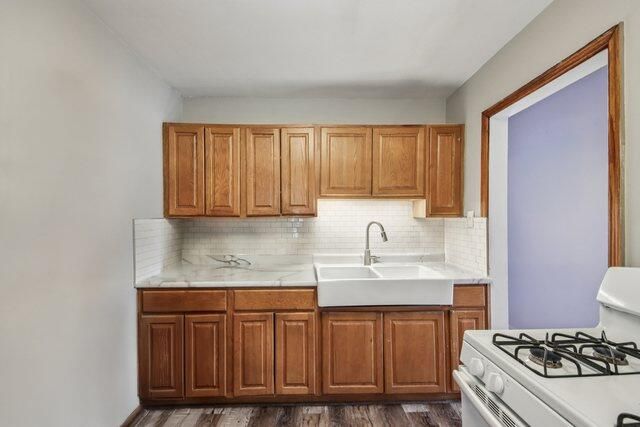 919 171st Street, Hammond, IN 46324