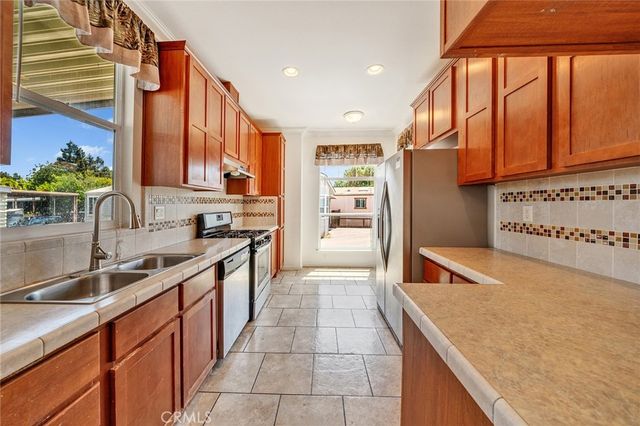 501 Moorpark Way 104, Mountain View, CA 94041