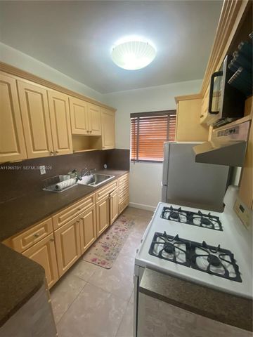 640 Pennsylvania Ave 17, Miami Beach, FL 33139