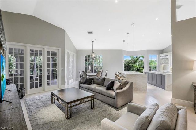 107 Colonade CIR # 103, Naples, FL 34103