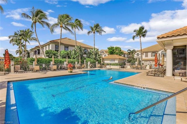 107 Colonade CIR # 103, Naples, FL 34103