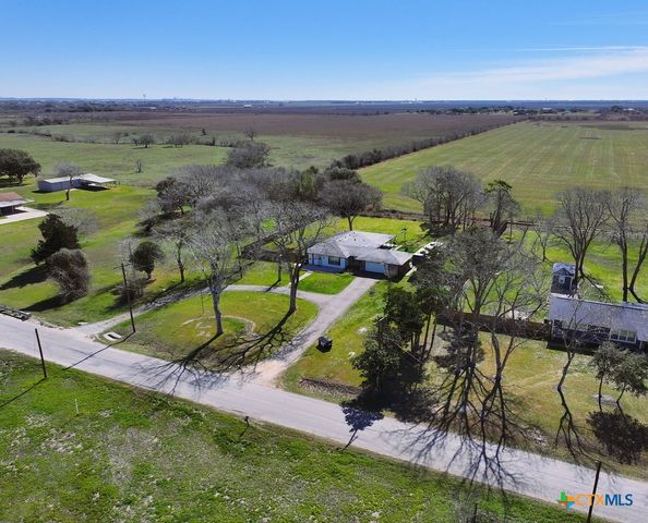 743 Royal Road, Port Lavaca, TX 77979