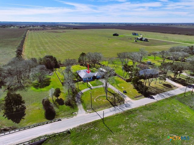 743 Royal Road, Port Lavaca, TX 77979