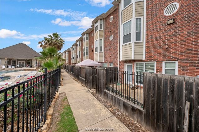 1198 Jones Butler Road 703, College Station, TX 77840