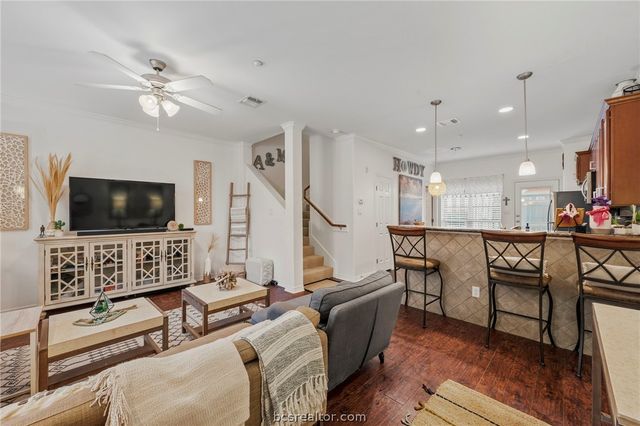 1198 Jones Butler Road 703, College Station, TX 77840