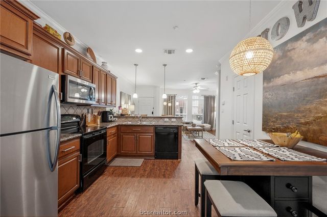1198 Jones Butler Road 703, College Station, TX 77840
