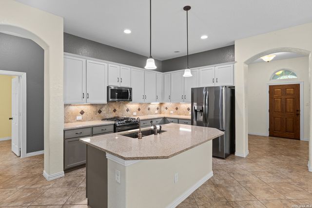 2722 TUSCAN CYN, San Antonio, TX 78261