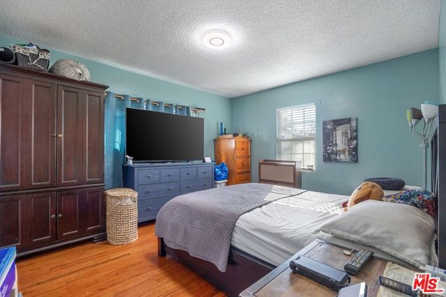 14817 Saticoy Street, Van Nuys, CA 91405