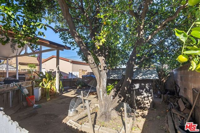 14817 Saticoy Street, Van Nuys, CA 91405