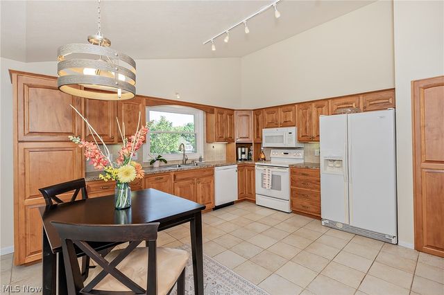 5766 Green Circle, Willoughby, OH 44094