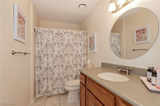 5766 Green Circle, Willoughby, OH 44094