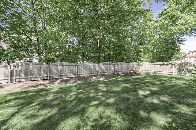 5766 Green Circle, Willoughby, OH 44094