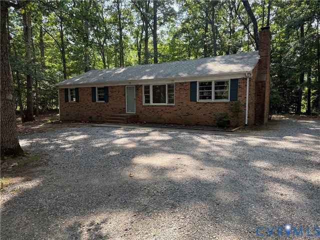 12720 Bailey Bridge Rd, La Crosse, VA 23112