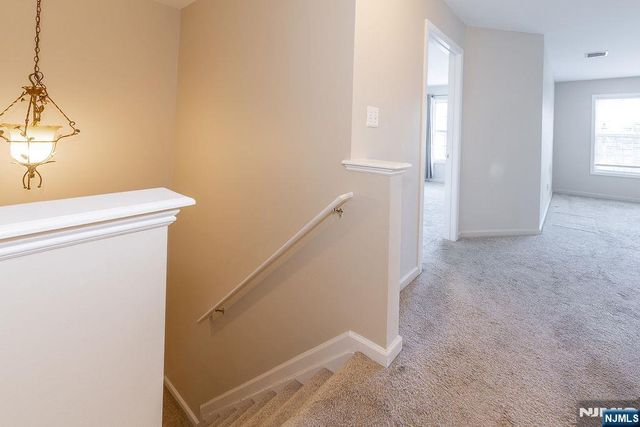 144 Stratford Drive 1045, Nutley, NJ 07110