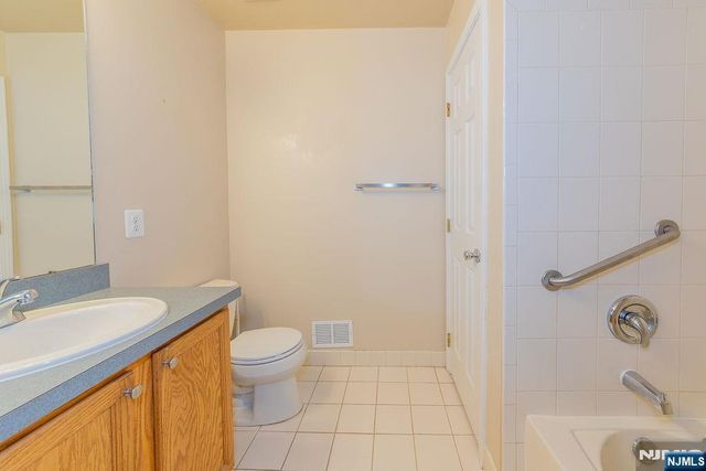 144 Stratford Drive 1045, Nutley, NJ 07110