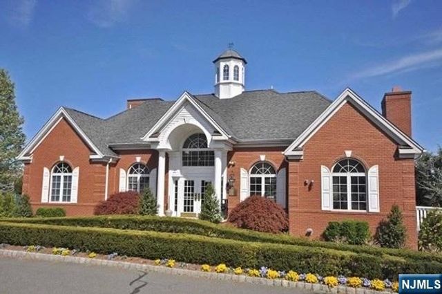 144 Stratford Drive 1045, Nutley, NJ 07110