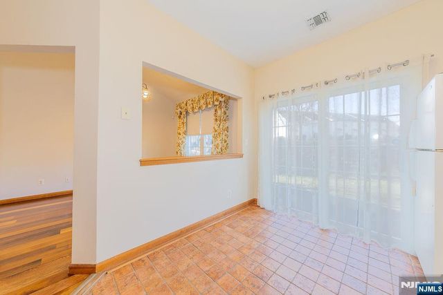 144 Stratford Drive 1045, Nutley, NJ 07110