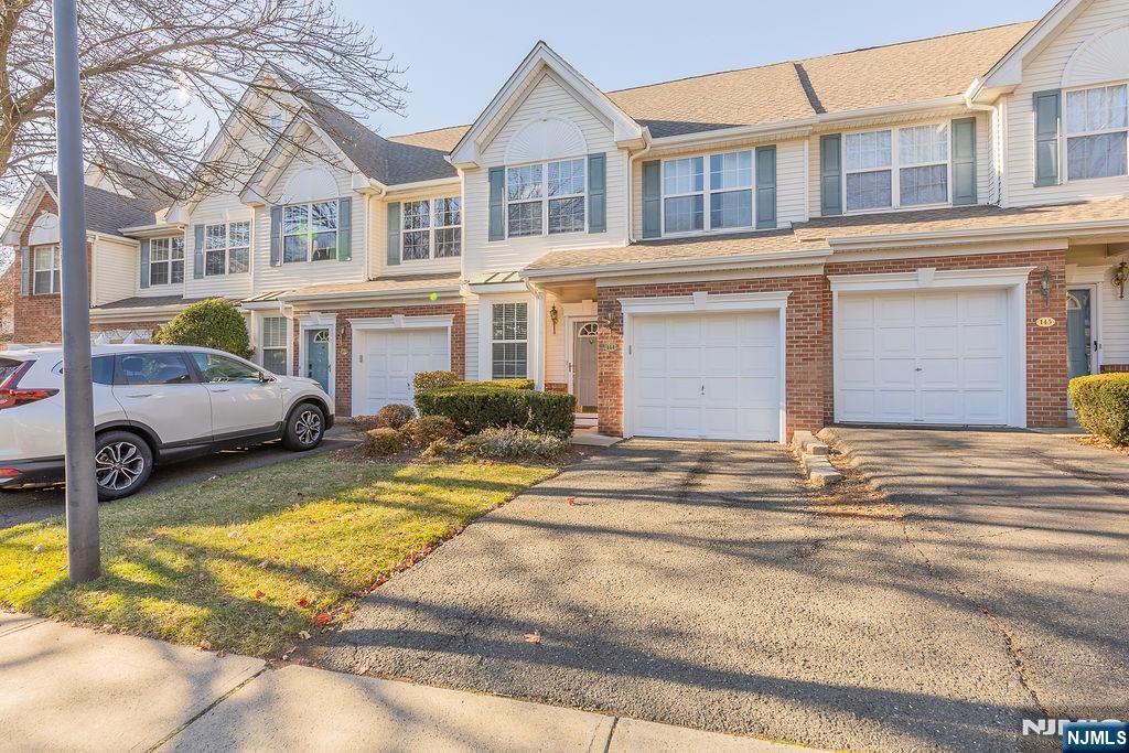 144 Stratford Drive 1045, Nutley, NJ 07110