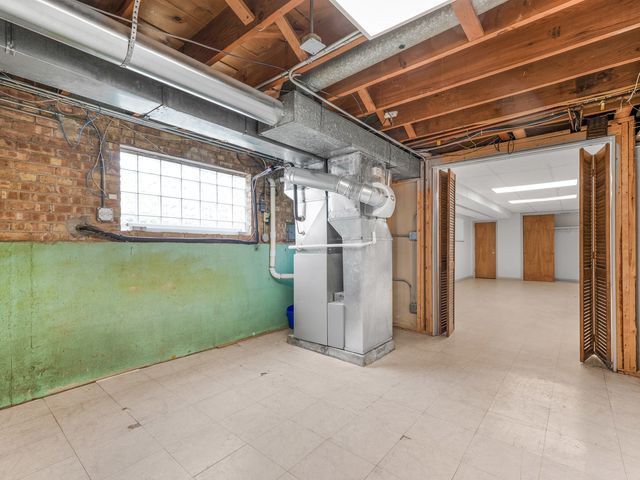 3860 N Oketo Avenue, Chicago, IL 60634