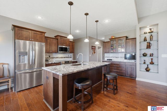 17550 Red Sunset Court, Bennet, NE 68317