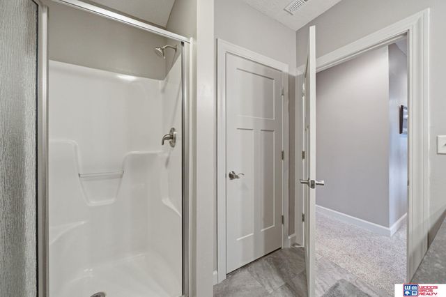 17550 Red Sunset Court, Bennet, NE 68317