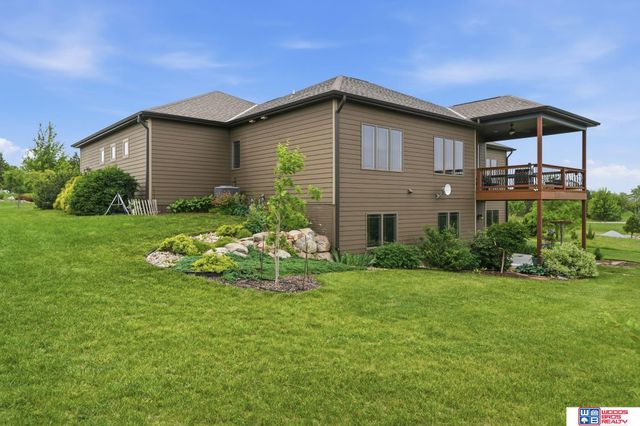17550 Red Sunset Court, Bennet, NE 68317