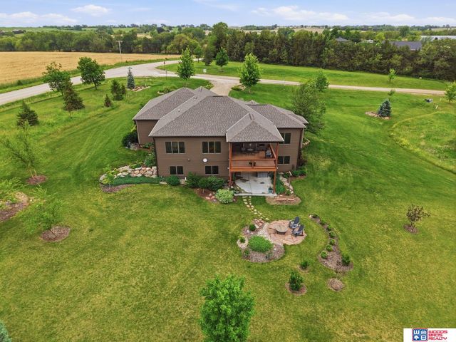 17550 Red Sunset Court, Bennet, NE 68317