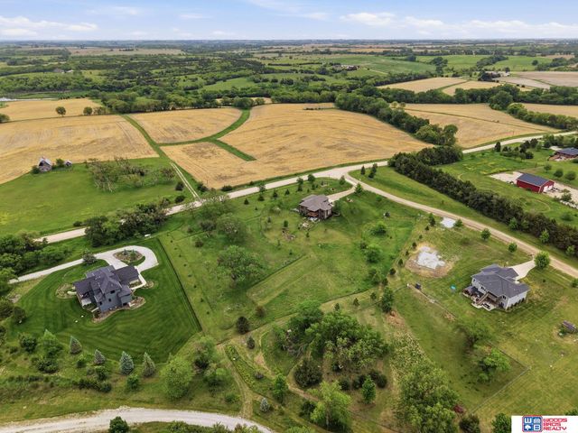 17550 Red Sunset Court, Bennet, NE 68317