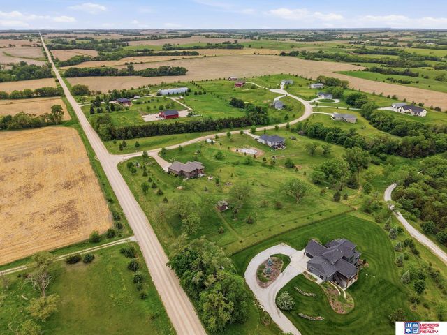 17550 Red Sunset Court, Bennet, NE 68317