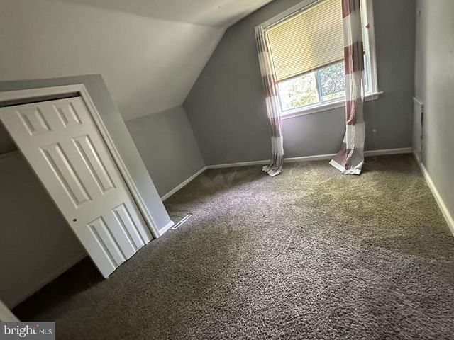 26 CORNWALL DR, Newark, DE 19711