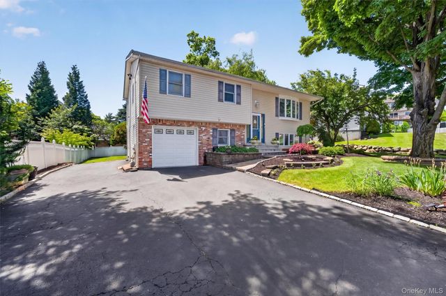 17 McGovern Drive, Garnerville, NY 10923