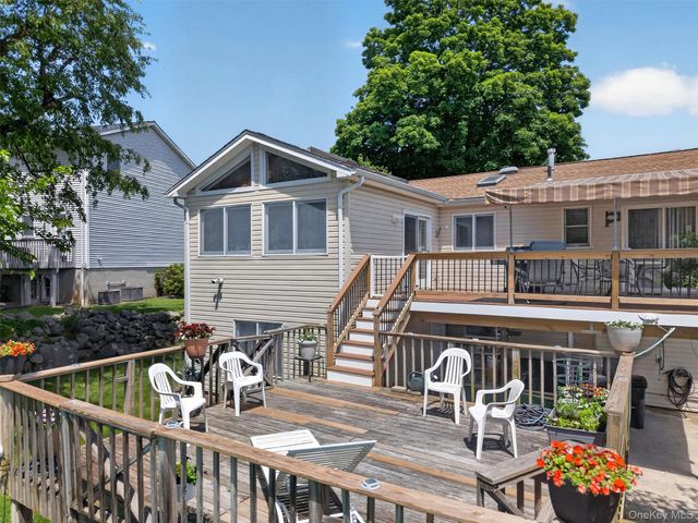 17 McGovern Drive, Garnerville, NY 10923