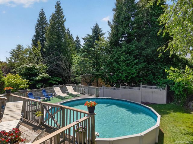17 McGovern Drive, Garnerville, NY 10923