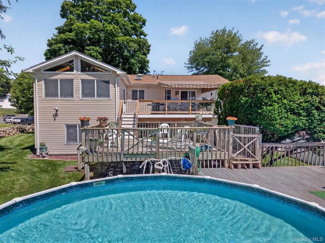 17 McGovern Drive, Garnerville, NY 10923