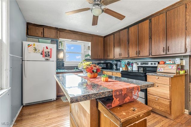 6900 Lake Road, Medina, OH 44256