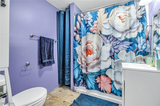 6900 Lake Road, Medina, OH 44256