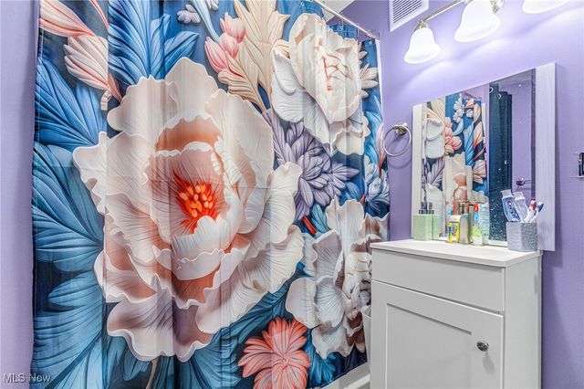 6900 Lake Road, Medina, OH 44256