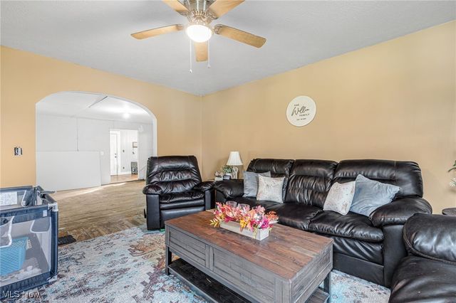 6900 Lake Road, Medina, OH 44256