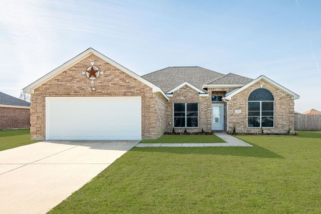 950 W Ash Street, Celina, TX 75009