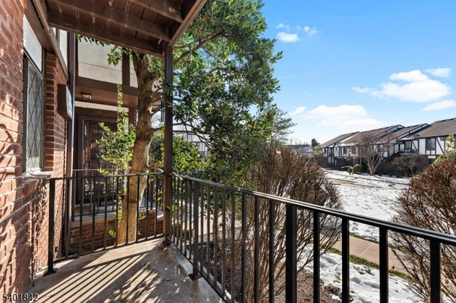 73 Farm Rd Q, Hillsborough Twp., NJ 08844