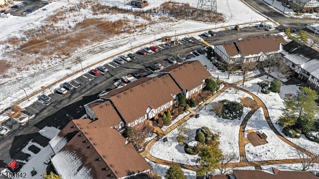 73 Farm Rd Q, Hillsborough Twp., NJ 08844