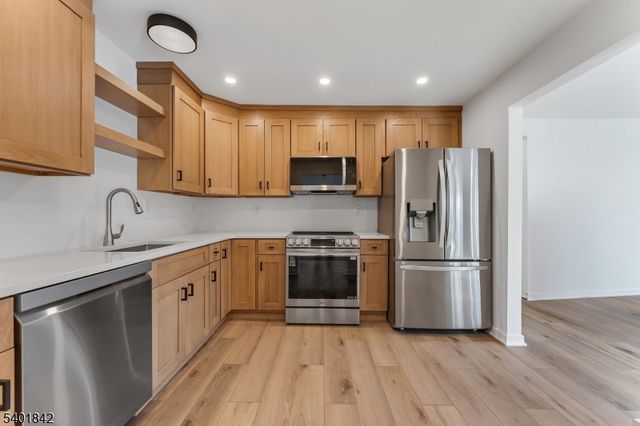 73 Farm Rd Q, Hillsborough Twp., NJ 08844