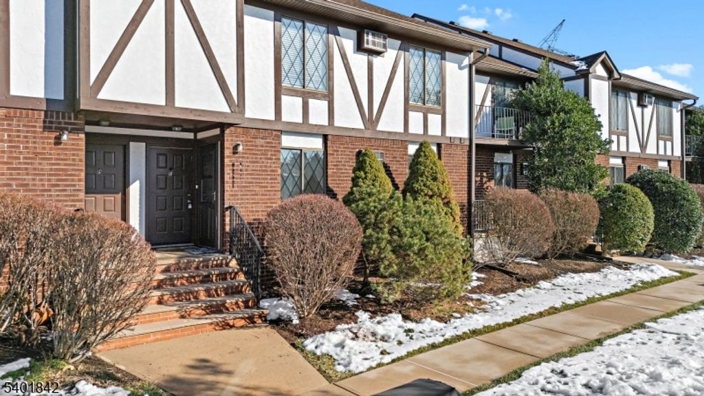 73 Farm Rd Q, Hillsborough Twp., NJ 08844