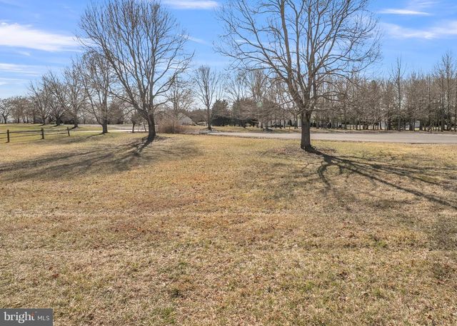 109 SADDLE CT, Mullica Hill, NJ 08062